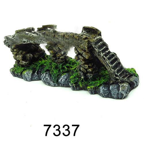 Aquarium simulation arch bridge landscape