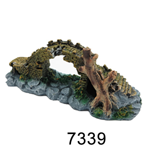 Aquarium simulation arch bridge landscape